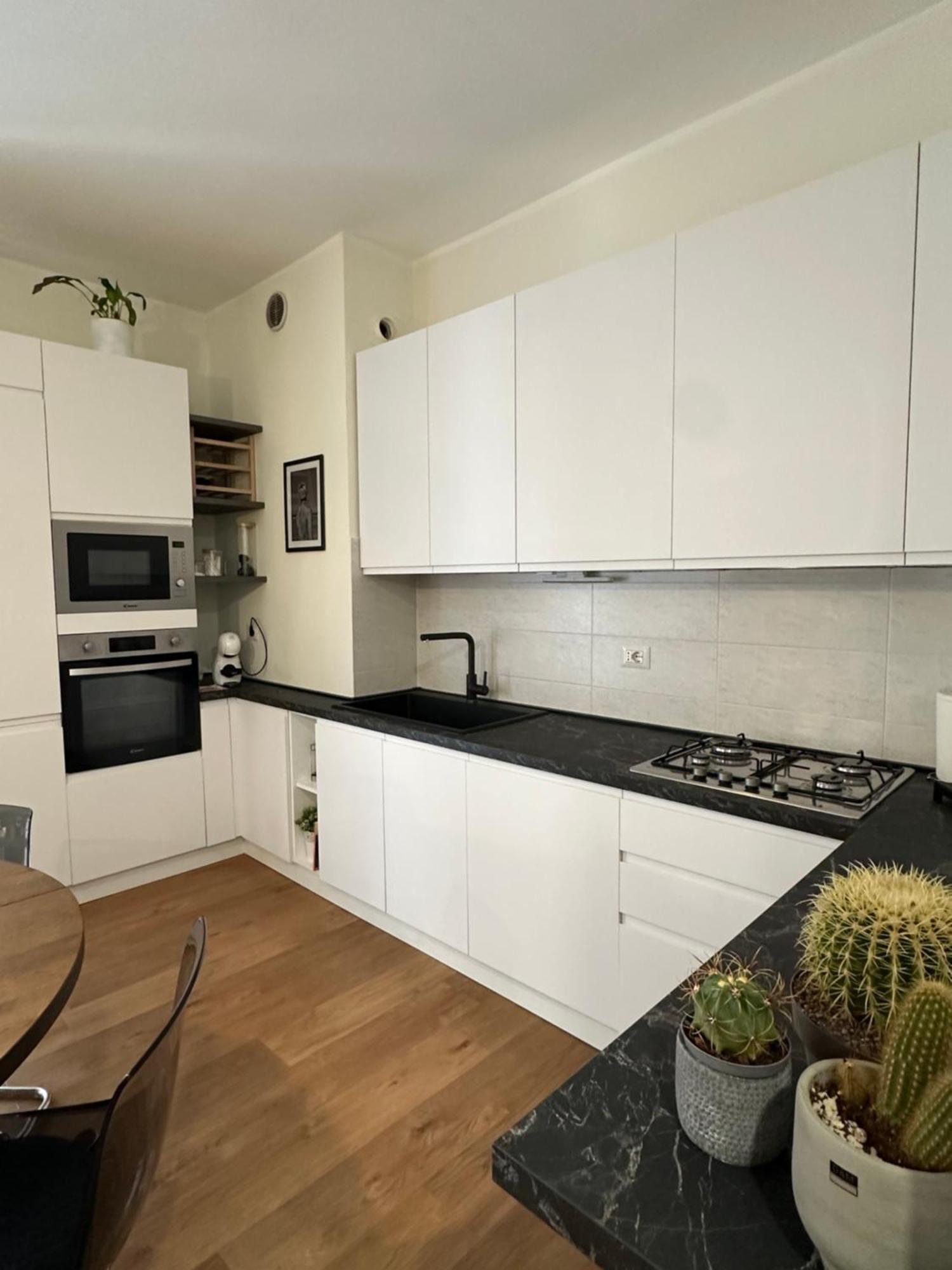 Appartamento Bisceglie Milan Exterior photo